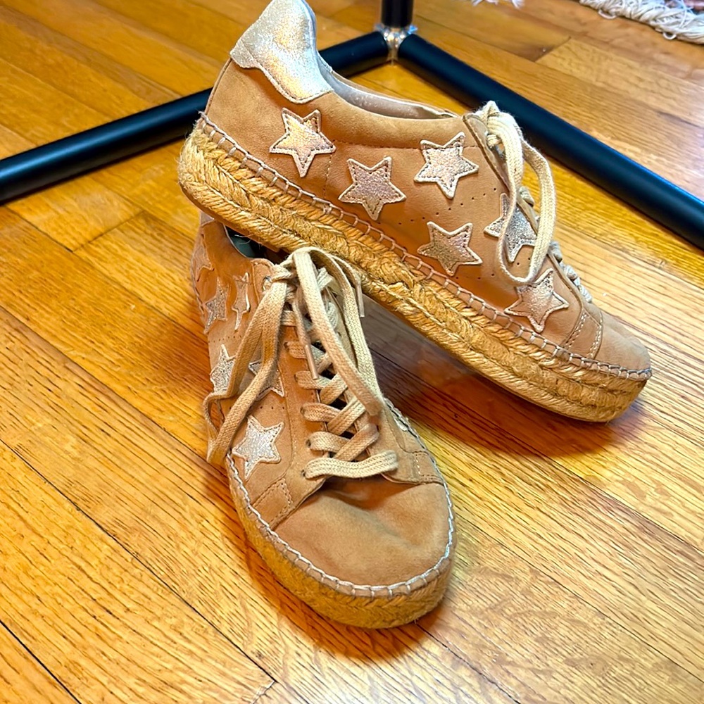 Marc fisher cute star woven espadrille sneakers